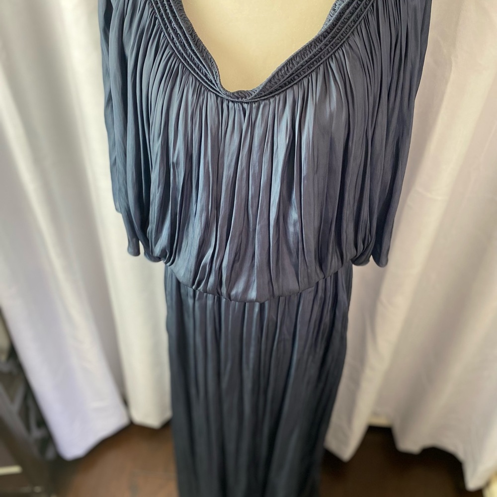 HALSTON goddess dress. - Picture 9 of 16